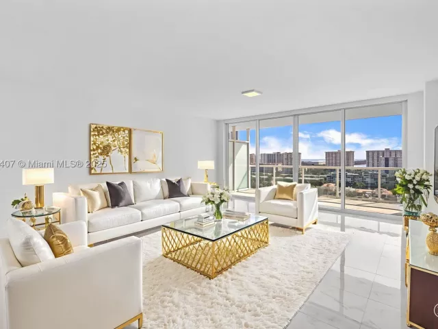 3-bedroom condo for sale in Sunny Isles Beach - 400 Sunny Isles Blvd 1519 - MondialRealty