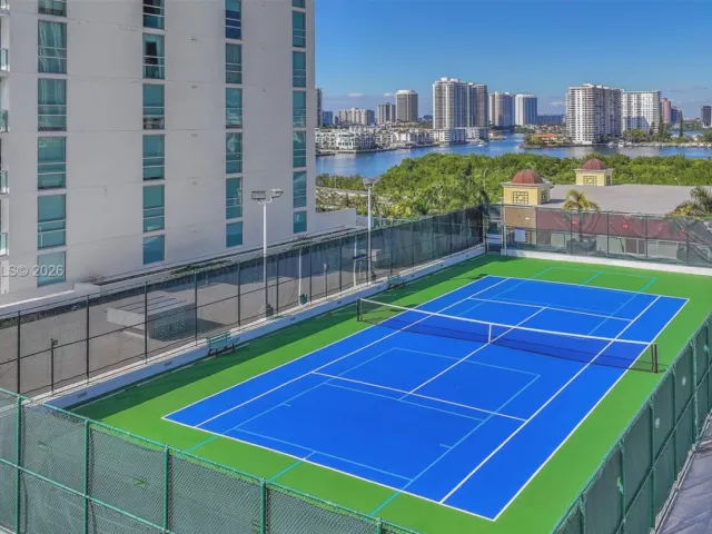 3-bedroom condo for sale in Sunny Isles Beach - 400 Sunny Isles Blvd 1519 - MondialRealty