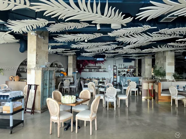 3-bedroom condo for sale in Sunny Isles Beach - 400 Sunny Isles Blvd 1519 - MondialRealty