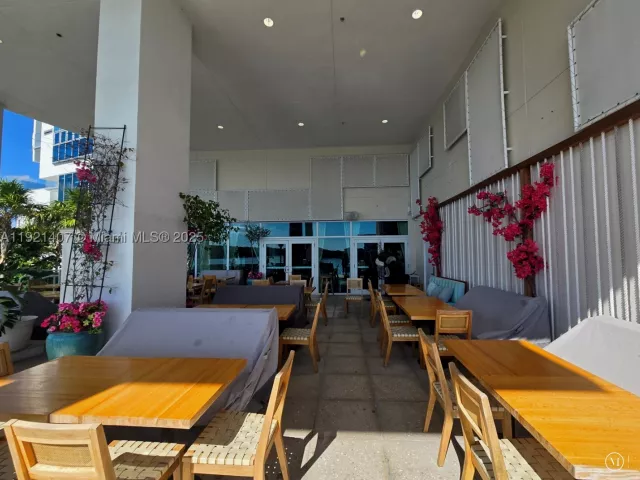 3-bedroom condo for sale in Sunny Isles Beach - 400 Sunny Isles Blvd 1519 - MondialRealty