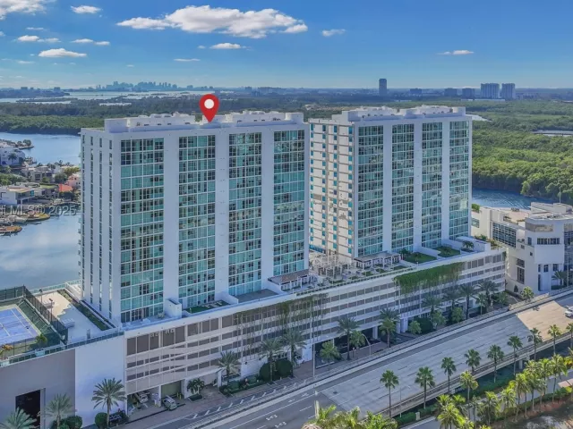 3-bedroom condo for sale in Sunny Isles Beach - 400 Sunny Isles Blvd 1519 - MondialRealty