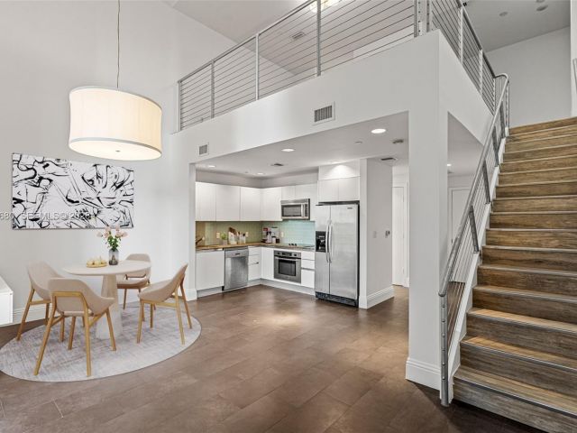 1-bedroom condo for sale in Miami - 1050 Brickell Ave 1006 - MondialRealty