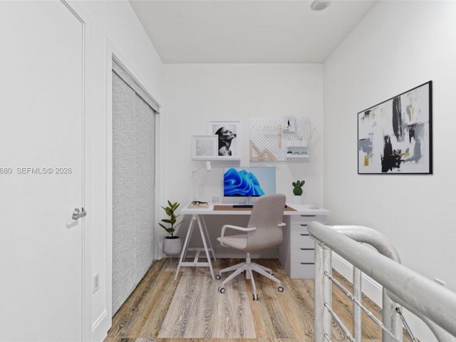 1-bedroom condo for sale in Miami - 1050 Brickell Ave 1006 - MondialRealty