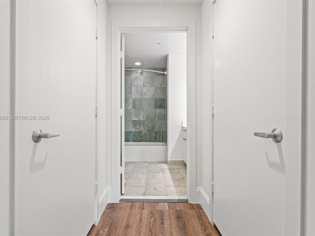 1-bedroom condo for sale in Miami - 1050 Brickell Ave 1006 - MondialRealty