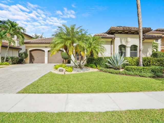 Home for sale at 8461 Hawks Gully Avenue - photo 6866093