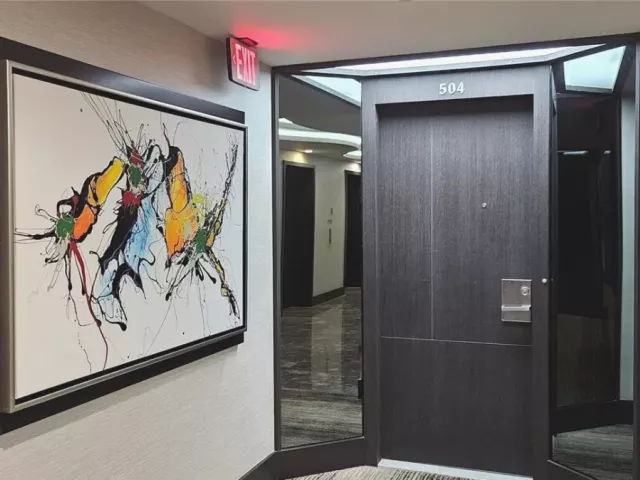 2-bedroom condo for sale in Aventura - 20191 E Country Club Dr 504 - MondialRealty