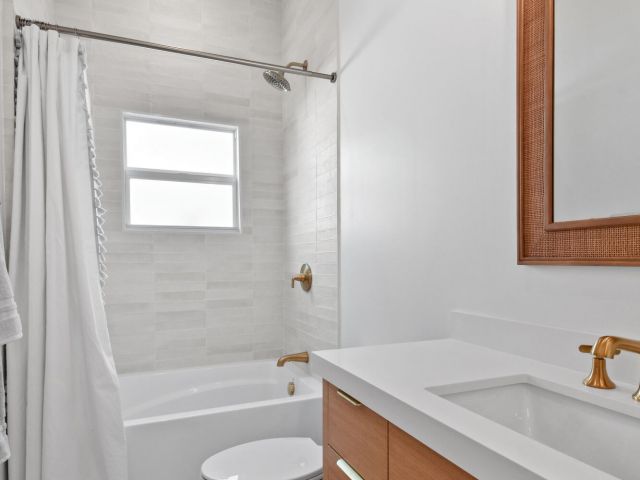 Home for rent at 845 Sunset Road - photo 6848376