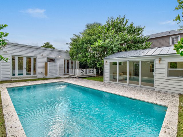 Home for rent at 845 Sunset Road - photo 6848380