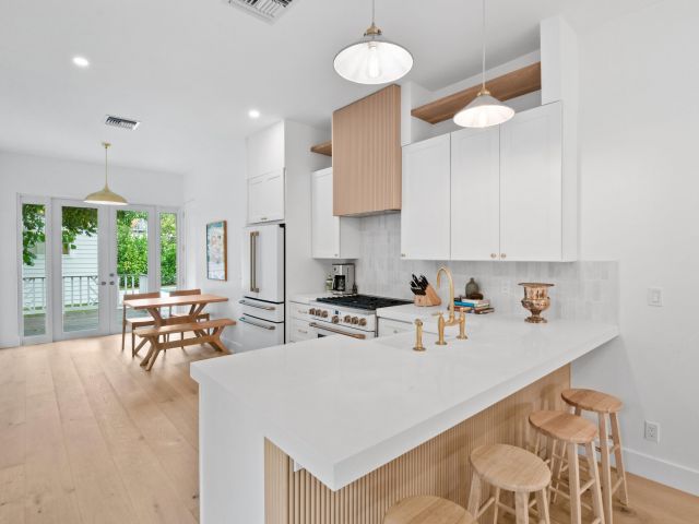 Home for rent at 845 Sunset Road - photo 6848385