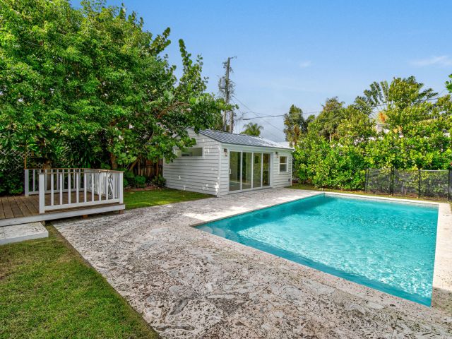 Home for rent at 845 Sunset Road - photo 6848394