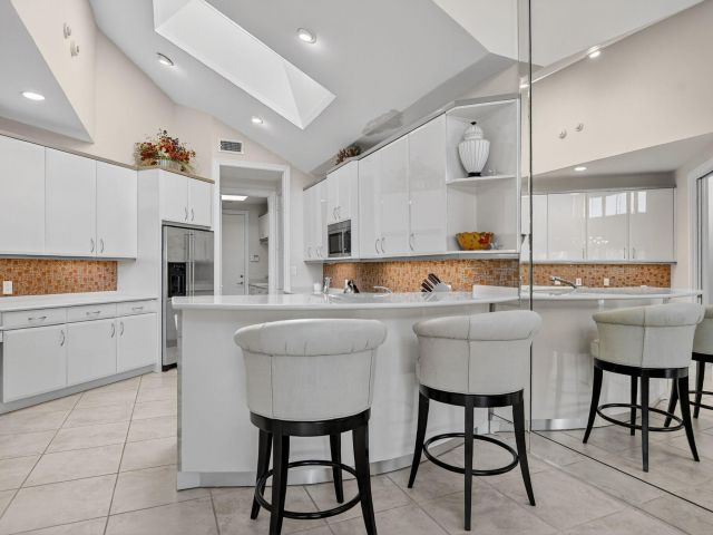 Home for sale at 7567 Rexford Road - photo 6861994