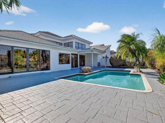 Home for sale at 7567 Rexford Road - photo 6861996