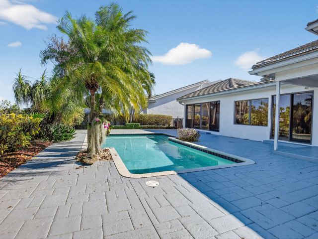 Home for sale at 7567 Rexford Road - photo 6861998