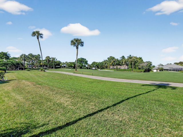 Home for sale at 7567 Rexford Road - photo 6861999