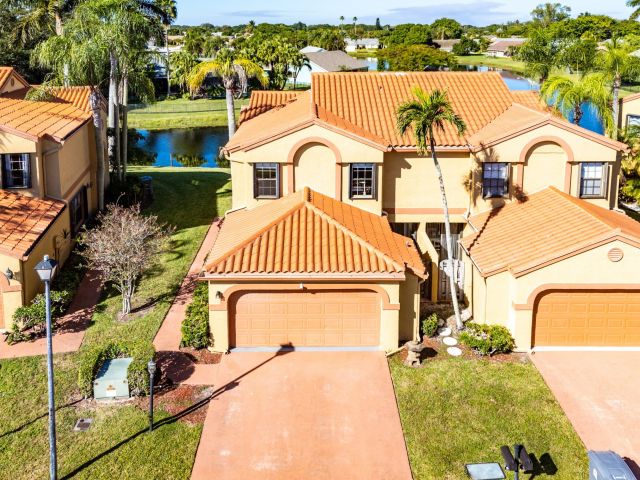 3-bedroom home for sale in Boca Raton - 19931 Villa Lante Place - MondialRealty