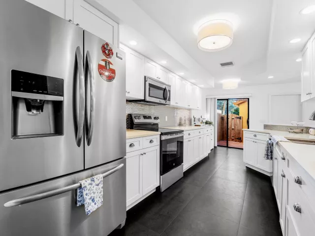 3-bedroom home for sale in Boca Raton - 19931 Villa Lante Place - MondialRealty