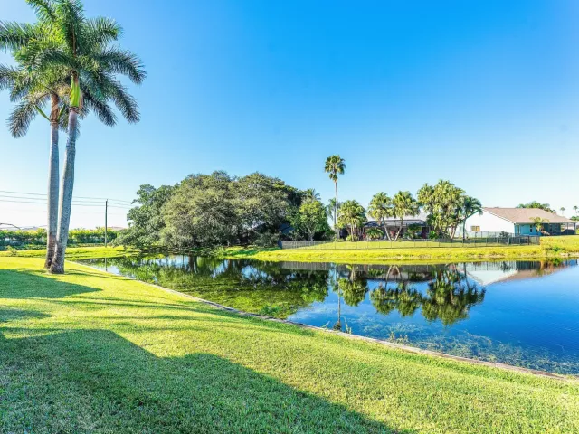 3-bedroom home for sale in Boca Raton - 19931 Villa Lante Place - MondialRealty