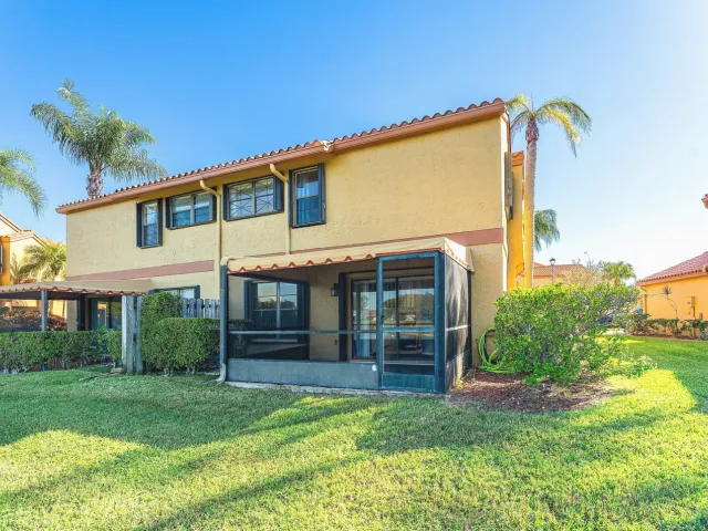3-bedroom home for sale in Boca Raton - 19931 Villa Lante Place - MondialRealty
