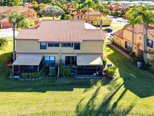 3-bedroom home for sale in Boca Raton - 19931 Villa Lante Place - MondialRealty