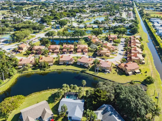 3-bedroom home for sale in Boca Raton - 19931 Villa Lante Place - MondialRealty