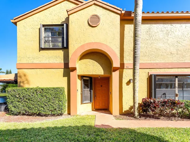 3-bedroom home for sale in Boca Raton - 19931 Villa Lante Place - MondialRealty