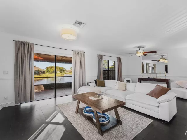 3-bedroom home for sale in Boca Raton - 19931 Villa Lante Place - MondialRealty