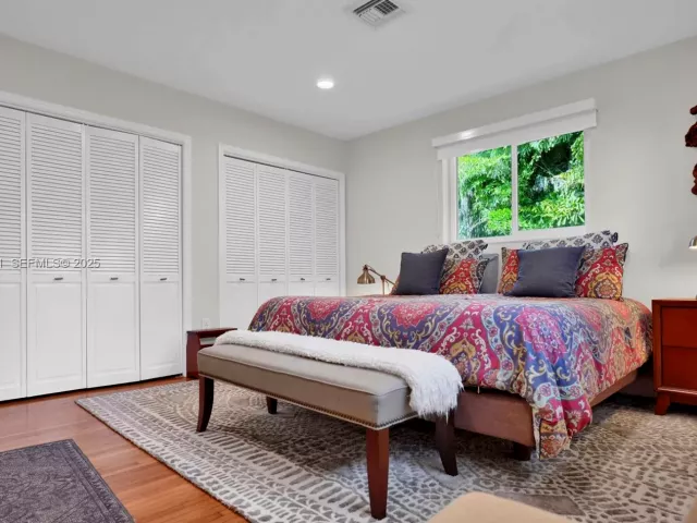 3-bedroom home for sale in Coral Gables - 1409 Bird Rd - MondialRealty