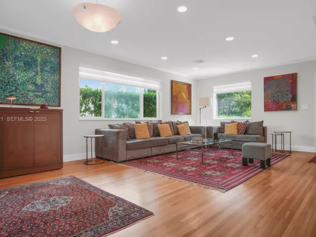 3-bedroom home for sale in Coral Gables - 1409 Bird Rd - MondialRealty
