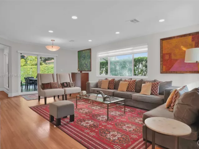 3-bedroom home for sale in Coral Gables - 1409 Bird Rd - MondialRealty