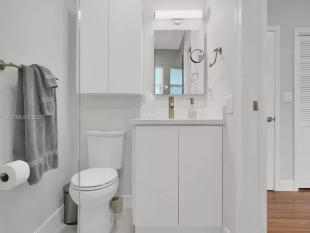 3-bedroom home for sale in Coral Gables - 1409 Bird Rd - MondialRealty