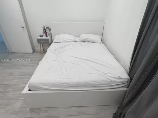 2-bedroom home for sale in Hallandale Beach - 713 SW 7th Ave - MondialRealty