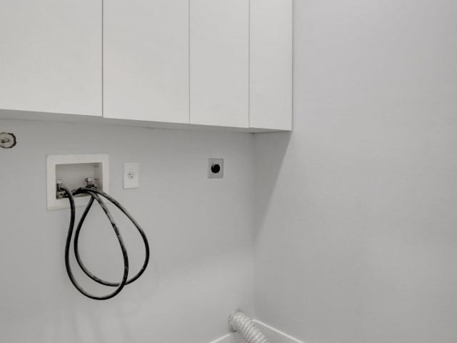 Home for rent at 1635 N Federal Highway - photo 6866503