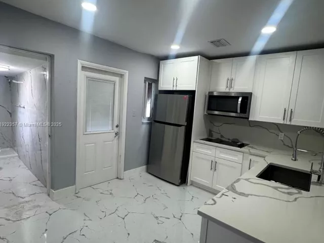 3-bedroom home for rent in North Miami Beach - 1171 NE 161st Ter 0 - MondialRealty