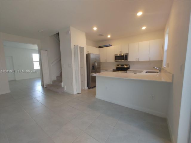 3-bedroom home for rent in Homestead - 1766 SE 26th Rd - MondialRealty