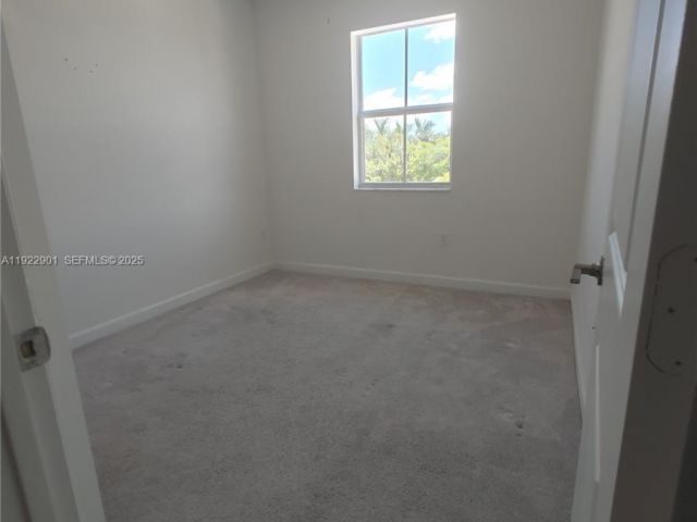 3-bedroom home for rent in Homestead - 1766 SE 26th Rd - MondialRealty