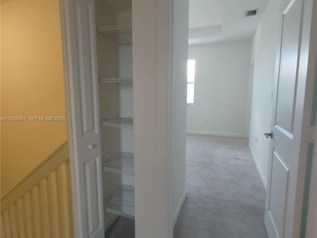 3-bedroom home for rent in Homestead - 1766 SE 26th Rd - MondialRealty