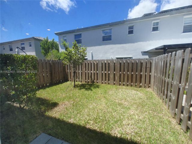 3-bedroom home for rent in Homestead - 1766 SE 26th Rd - MondialRealty