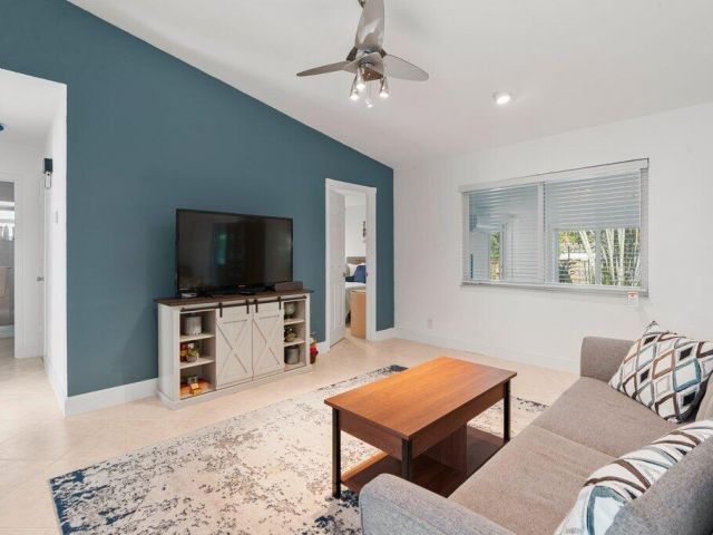 Home for sale at 288 NW 39th Way - photo 6848324