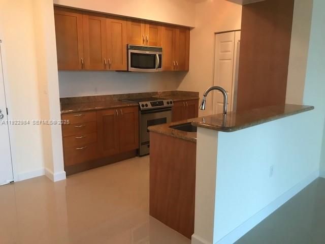 2-bedroom condo for sale in Hallandale Beach - 1755 E Hallandale Beach Blvd 1005E - MondialRealty