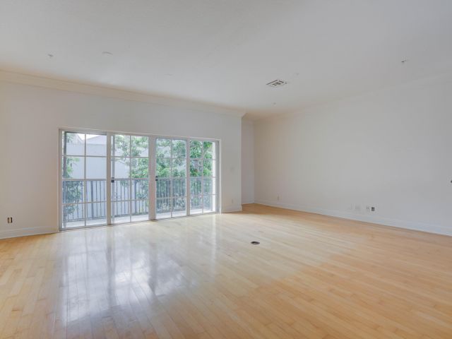 Home for rent at 1950 Presidential Way 10 - photo 6848432