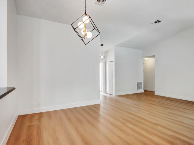 Home for rent at 20977 Country Creek Drive - photo 6848642