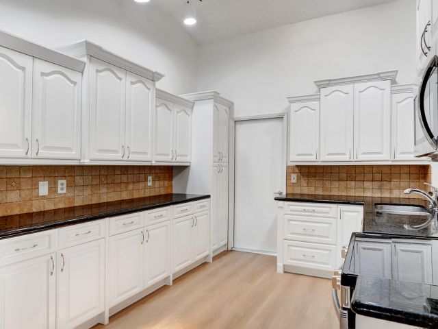 Home for rent at 20977 Country Creek Drive - photo 6848646