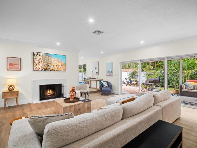 Home for rent at 2421 SW 29th Way - photo 6867530