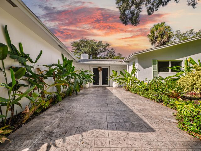 Home for rent at 2421 SW 29th Way - photo 6867545