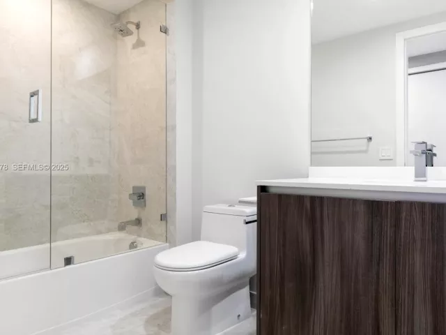 Apartment for sale  Unit #5012 - photo 6846682