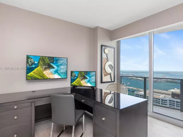 Apartment for sale  Unit #5012 - photo 6846684