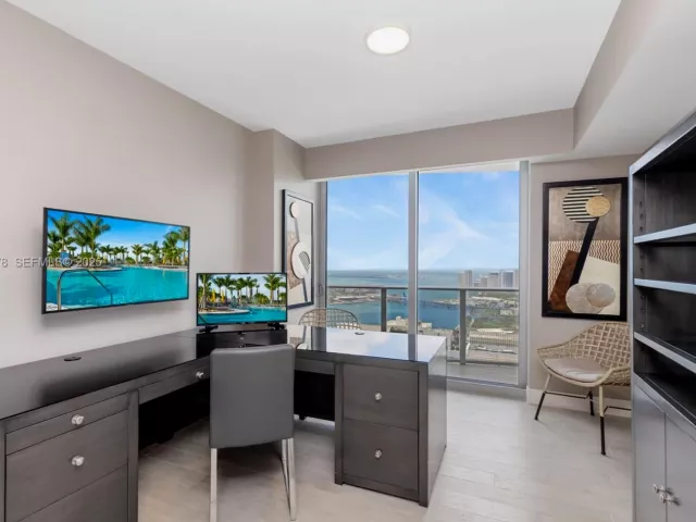 Apartment for sale  Unit #5012 - photo 6846685