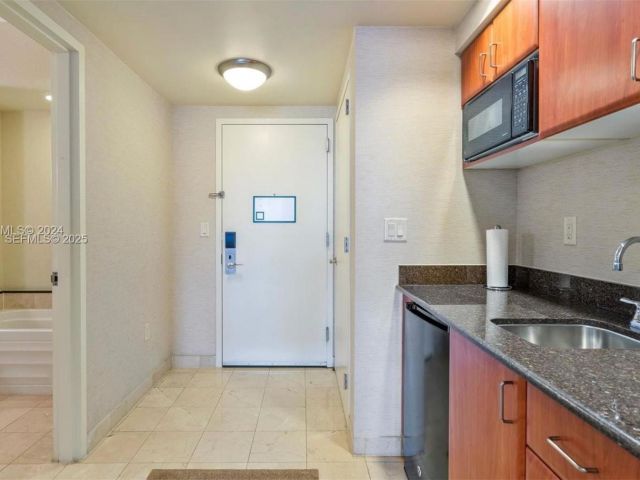 condo for sale in Sunny Isles Beach - 18001 Collins Ave 717 - MondialRealty