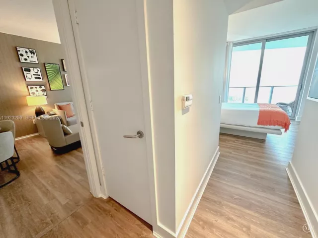 2-bedroom condo for sale in Hollywood - 4111 S Ocean Dr 2306 - MondialRealty