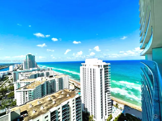 2-bedroom condo for sale in Hollywood - 4111 S Ocean Dr 2306 - MondialRealty
